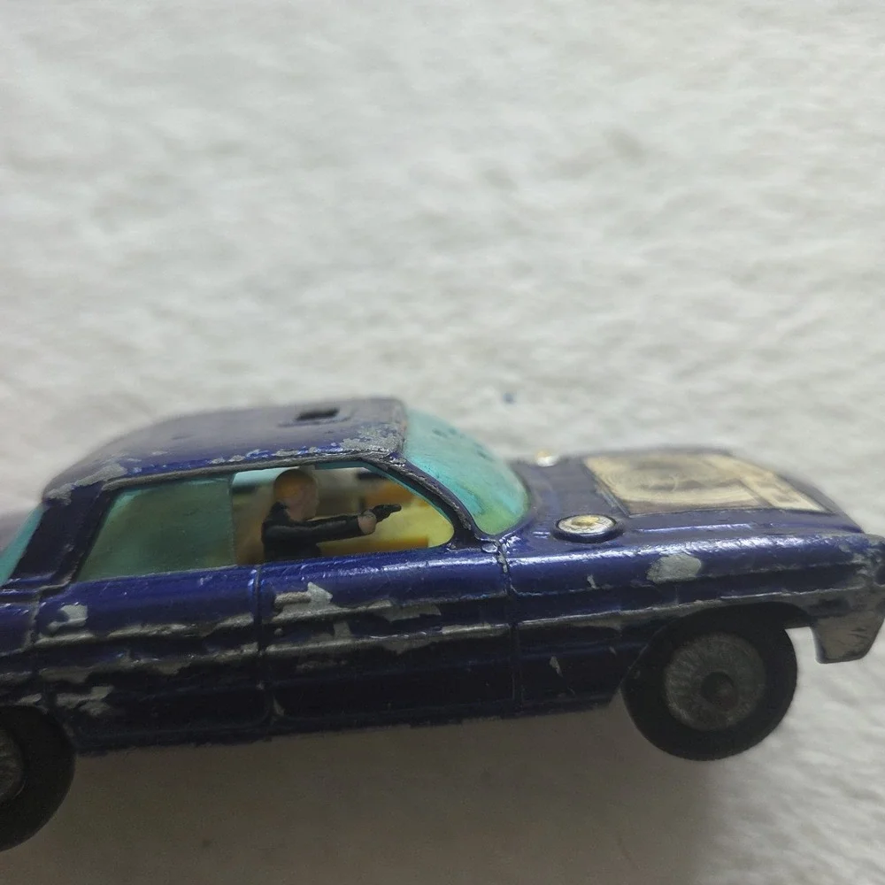 Corgi toys 497